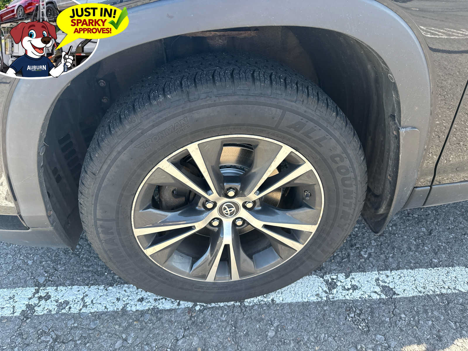 Used 2019 Toyota Highlander Plus AWD/4WD image 8