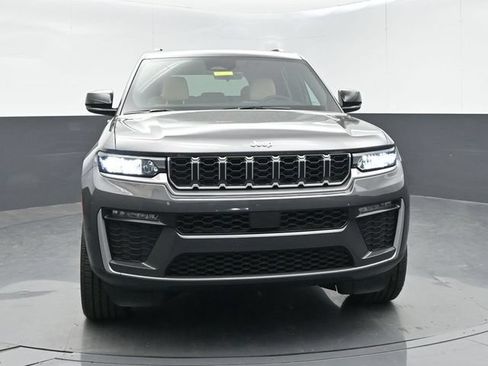 New 2026 Jeep Grand Cherokee Limited RWD image 3