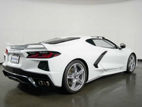 Used 2021 Chevrolet Corvette Stingray Premium Cpe w/ Z51 Performance Package RWD image 8