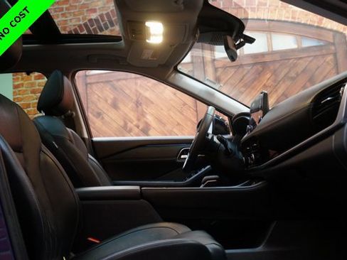 Certified 2023 Nissan Rogue Platinum image 52