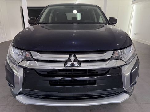Used 2018 Mitsubishi Outlander SEL AWD/4WD image 11
