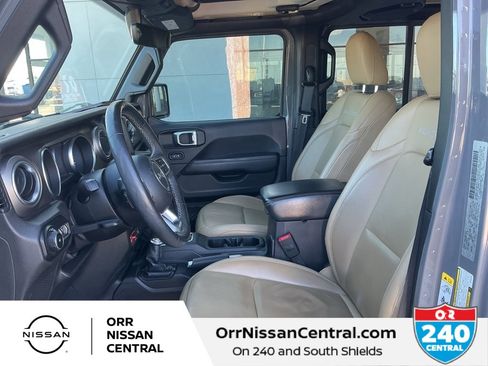 Used 2018 Jeep Wrangler Unlimited Rubicon image 17