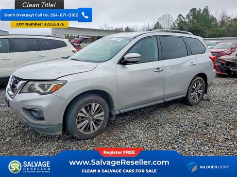 Used 2017 Nissan Pathfinder SV image 1