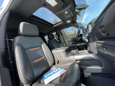 Certified 2020 GMC Sierra 1500 AT4 w/ Off-Road Performance Package image 15