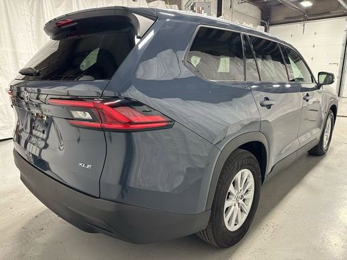 Used 2025 Toyota Grand Highlander AWD image 7