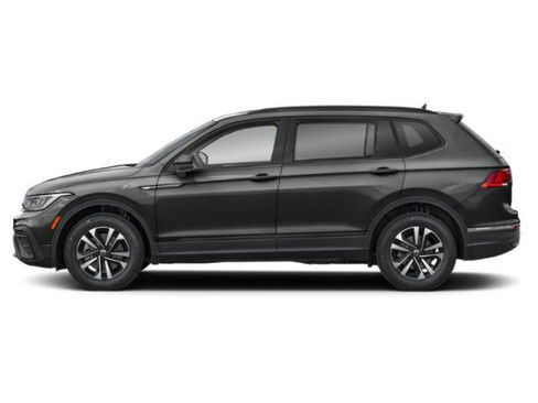 Used 2022 Volkswagen Tiguan S image 3