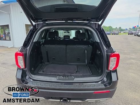 Used 2022 Ford Explorer XLT w/ Equipment Group 202A AWD/4WD image 8