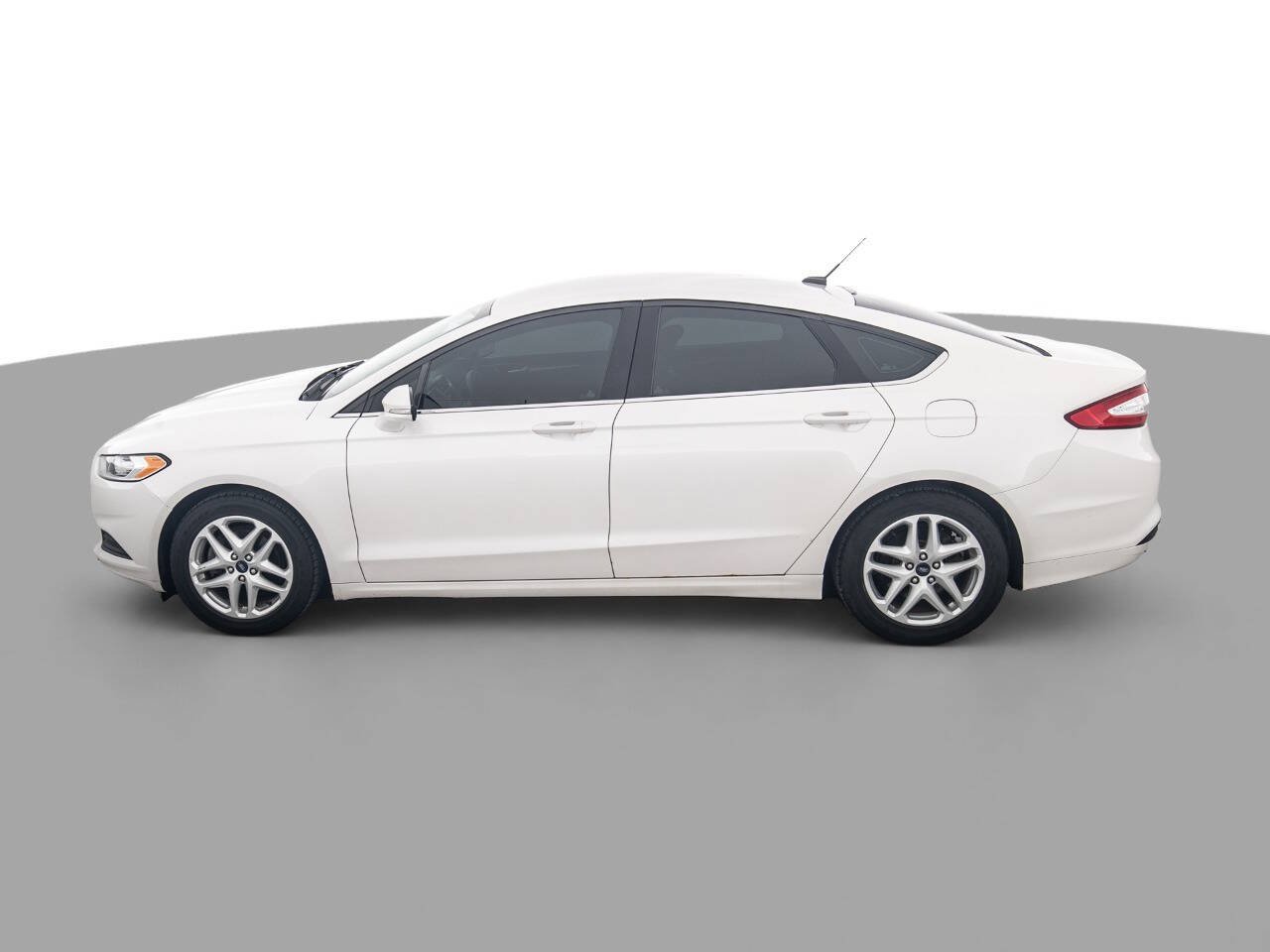 Used 2014 Ford Fusion SE FWD image 8