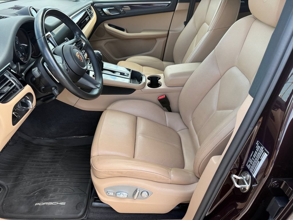 Used 2024 Porsche Macan w/ Premium Plus Package AWD/4WD image 10