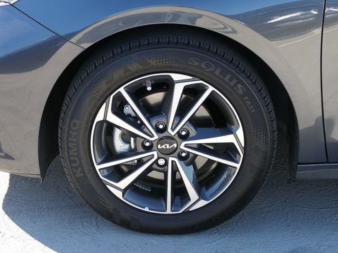 Used 2024 Kia Forte LXS image 10