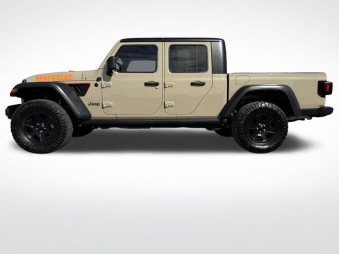 Certified 2022 Jeep Gladiator Mojave w/ Cold Weather Group image 7