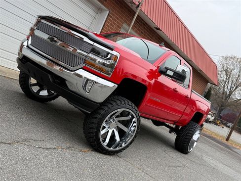 Used 2019 Chevrolet Silverado 1500 LT w/ All Star Edition image 5
