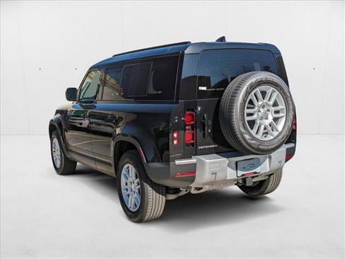 New 2025 Land Rover Defender 110 S image 9