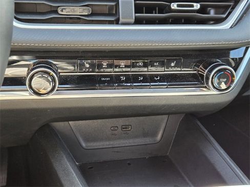 Certified 2025 Chevrolet Equinox LT image 31