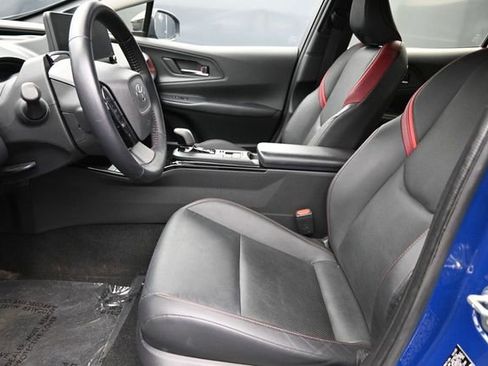Used 2024 Toyota Prius Prime Premium FWD image 13