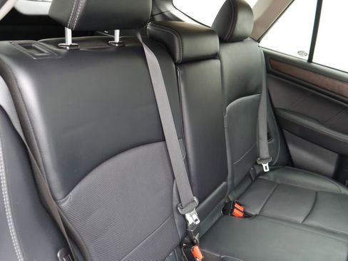 Used 2018 Subaru Outback 2.5i Limited AWD/4WD image 24
