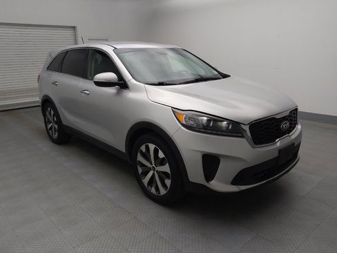 Used 2020 Kia Sorento LX image 13