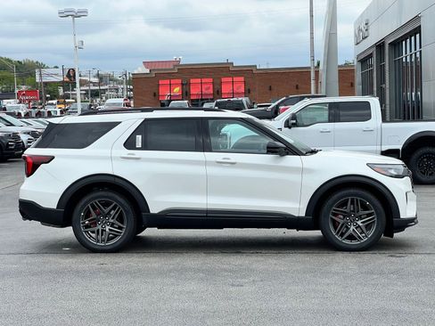 New 2026 Ford Explorer ST-Line AWD/4WD image 7