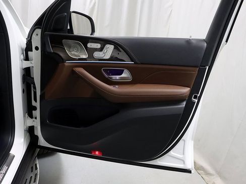 Used 2024 Mercedes-Benz GLE 350 4MATIC w/ Driver Assistance Package image 36