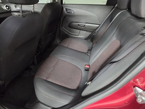 Used 2018 Chevrolet Sonic LT w/ Convenience Package FWD image 28