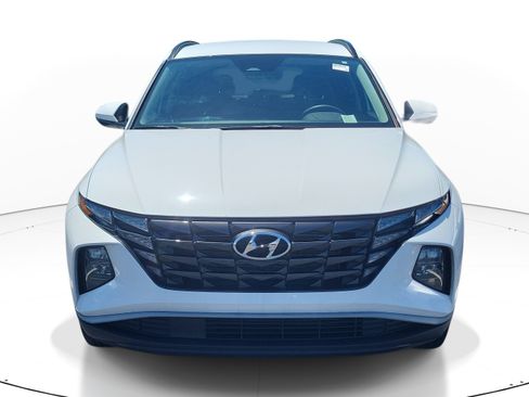 Used 2024 Hyundai Tucson SEL FWD image 2