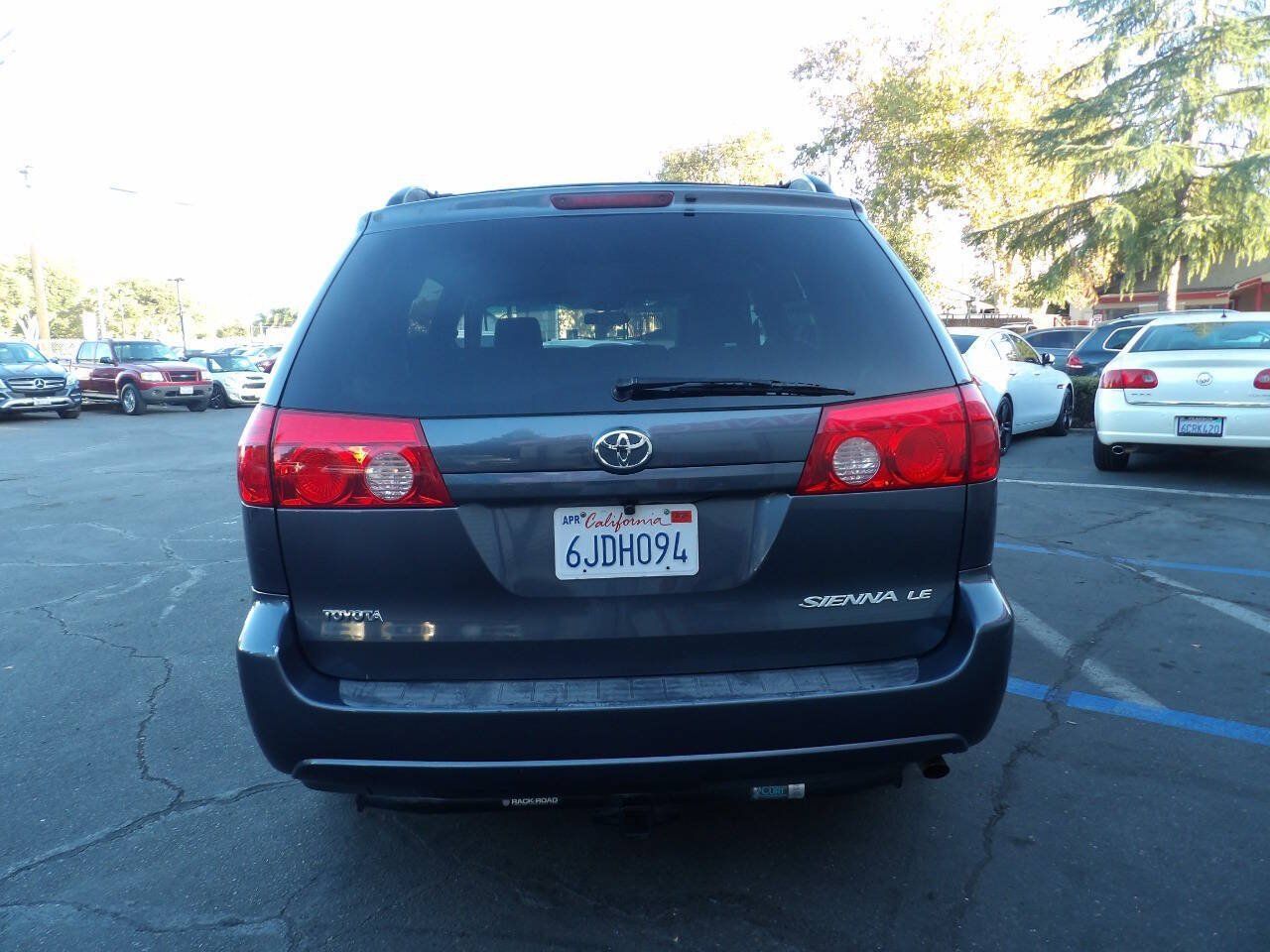 Used 2009 Toyota Sienna LE FWD image 10