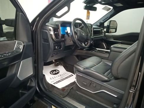 Used 2023 Ford F450 Platinum w/ FX4 Off-Road Package AWD/4WD image 4