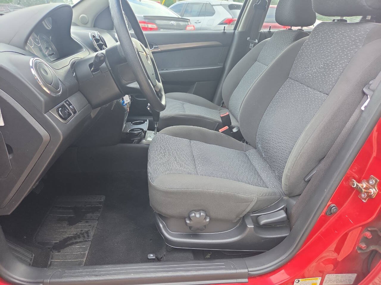 Used 2007 Chevrolet Aveo LT FWD image 17