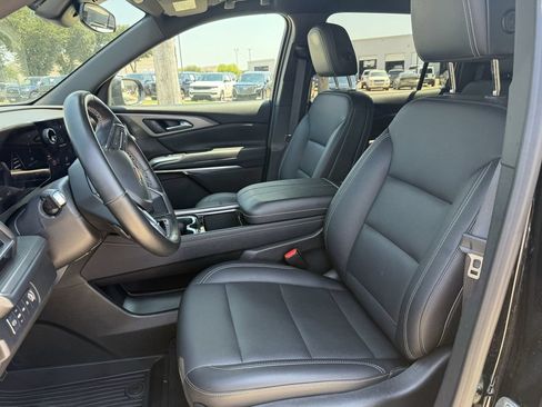 Used 2025 Chevrolet Traverse LT AWD/4WD image 23