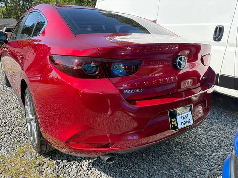 Used 2021 MAZDA MAZDA3 s image 10
