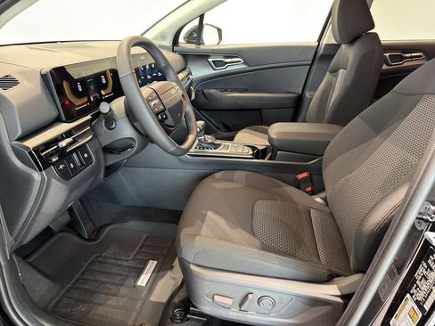 New 2026 Kia Sportage LX image 12