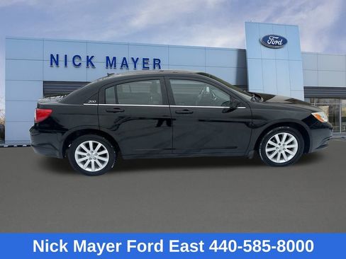 Used 2013 Chrysler 200 Touring w/ Cold Weather Group image 8