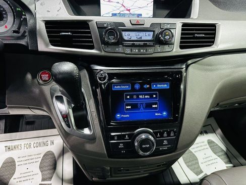 Used 2015 Honda Odyssey Touring image 13
