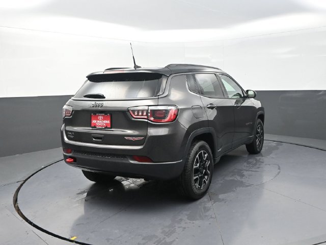 Used 2019 Jeep Compass Trailhawk AWD/4WD image 8