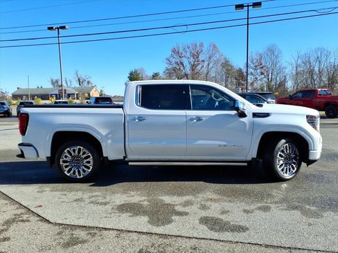 Used 2025 GMC Sierra 1500 Denali Ultimate image 3