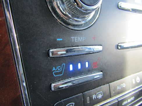 Used 2016 Lincoln Navigator L Select image 24