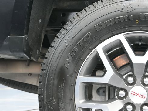 Used 2022 GMC Canyon AT4 w/ Driver Alert Package AWD/4WD image 42
