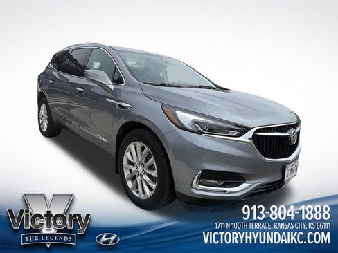 Used 2021 Buick Enclave Premium w/ Sun and Sites Package AWD/4WD image 8