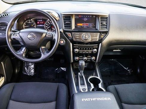 Used 2018 Nissan Pathfinder S image 23
