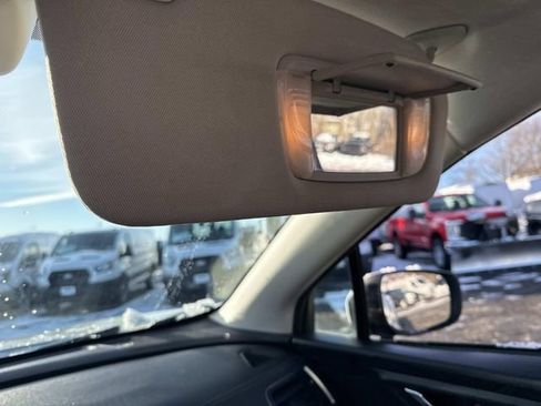 Used 2019 Subaru Ascent Premium image 32