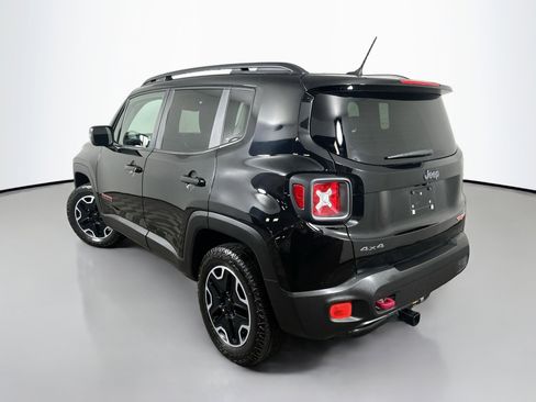 Used 2017 Jeep Renegade Trailhawk AWD/4WD image 5