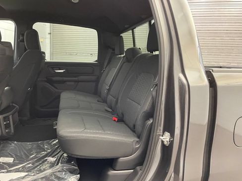 New 2026 RAM 1500 Express AWD/4WD image 17