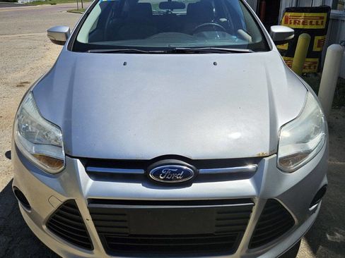 Used 2013 Ford Focus SE FWD image 2