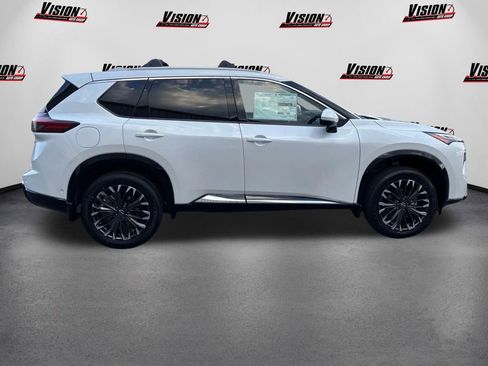 New 2026 Nissan Rogue Platinum w/ Platinum Premium Package image 4