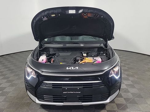 Used 2025 Kia Niro EX image 14