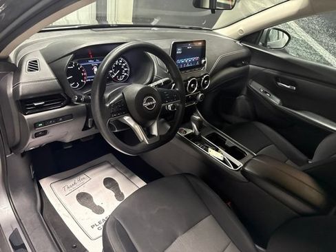 Used 2024 Nissan Sentra SV FWD image 6