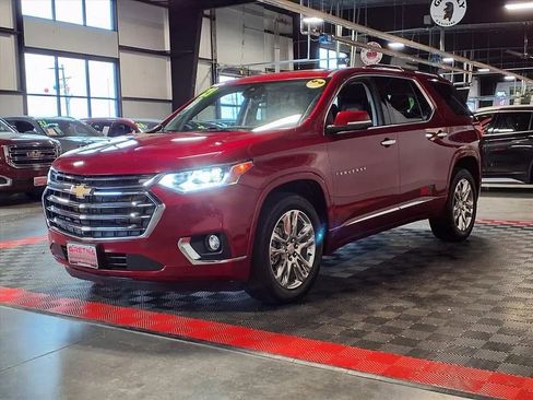 Used 2021 Chevrolet Traverse High Country AWD/4WD image 3