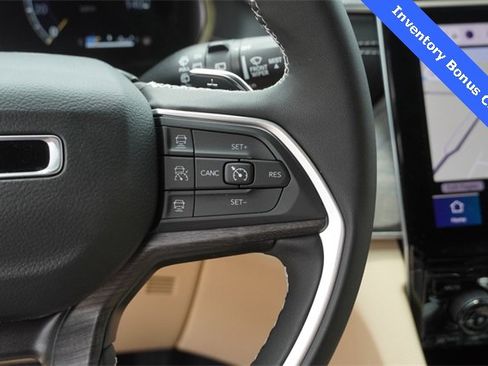 New 2025 Jeep Grand Cherokee L Limited w/ Luxury Tech Group II image 27