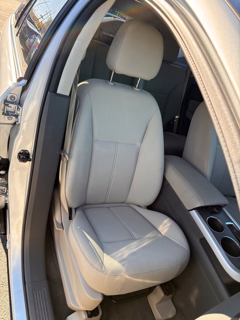 Used 2013 Ford Edge SE FWD image 19