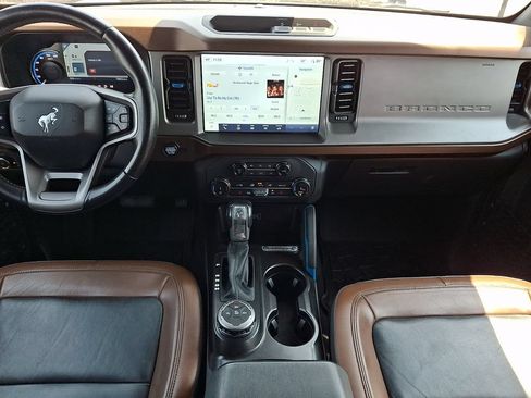 Used 2022 Ford Bronco Outer Banks AWD/4WD image 16